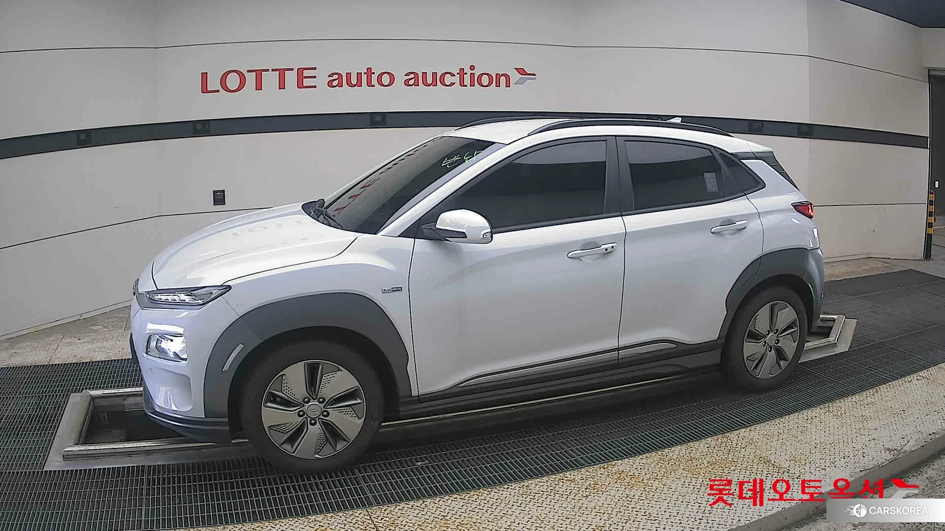 Hyundai KONA Electric 2020 Chokwhite из Кореи, фото 3