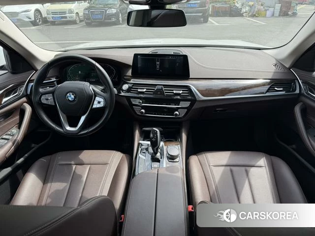 BMW 5 series 2020 Белый из Китая, фото 3