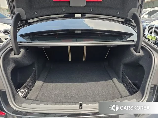 BMW 3 Series (G20) 2022 Черный из Кореи, фото 3