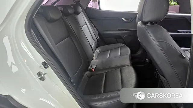 Kia Stonic 2018 Белый из Кореи, фото 3