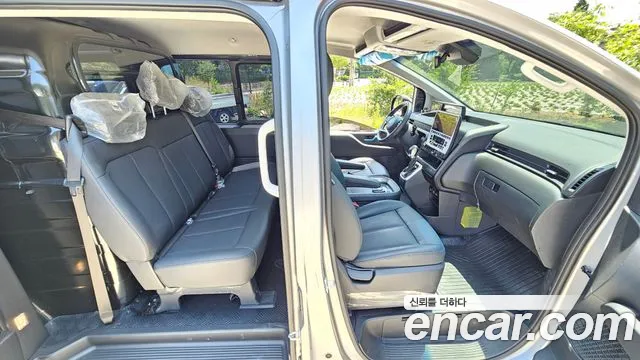 Hyundai Staria 2023 Серебристо-серый из Кореи, фото 3