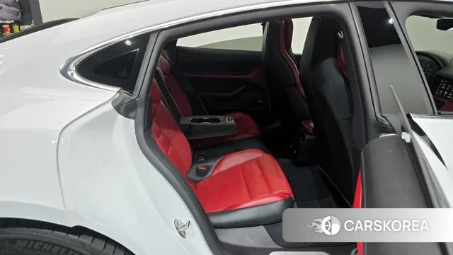 Porsche Taycan 2021 Белый из Кореи, фото 3