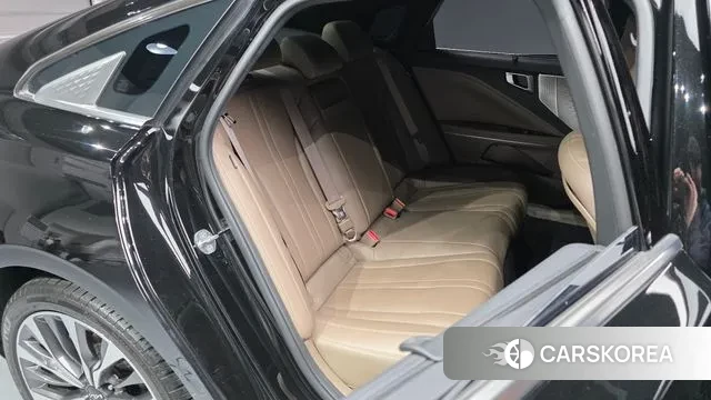 Kia K8 2023 Черный из Кореи, фото 3