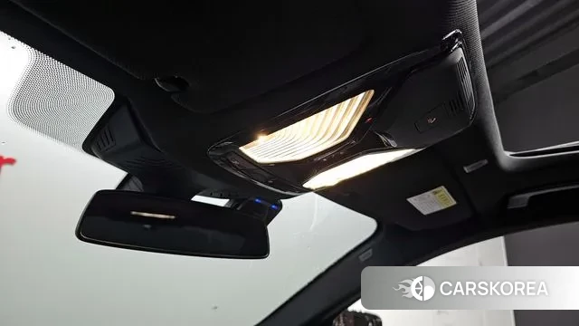 BMW 5 Series (G30) 2018 Белый из Кореи, фото 3