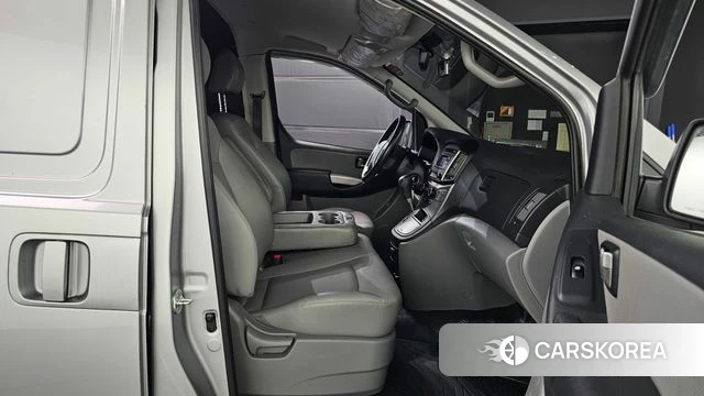 Hyundai The New Grand Starex 2021 Серебряный из Кореи, фото 3