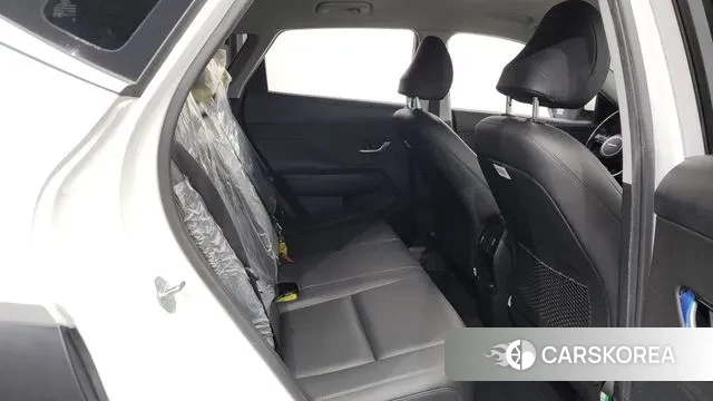 Hyundai Kona Hybrid (SX2) 2023 Белый из Кореи, фото 3