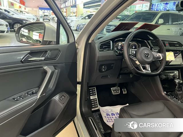 Volkswagen Tiguan L 2021 Шампань из Китая, фото 3