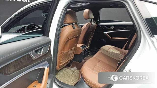 Audi A6 (C8) 2021 Белый из Кореи, фото 3