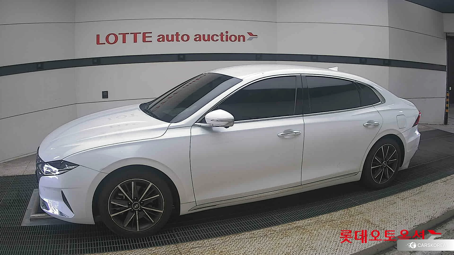 Hyundai Grandeur 2021 Белый из Кореи, фото 3