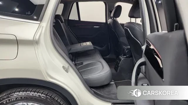 BMW X1 (F48) 2022 Белый из Кореи, фото 3