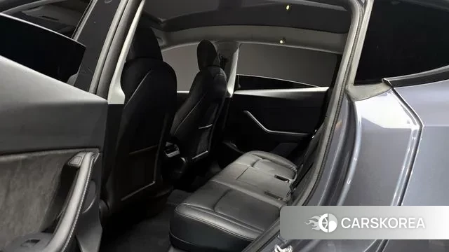 Tesla Model Y 2021 Серый из Кореи, фото 3