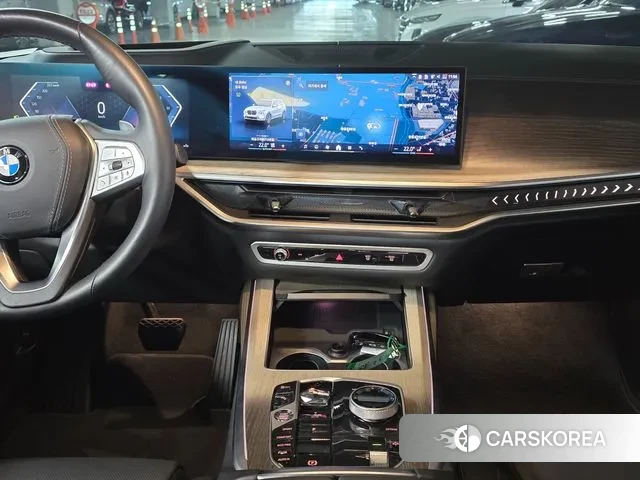 BMW X7 (G07) 2025 Белый из Кореи, фото 3