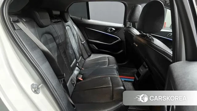 BMW 1 Series (F40) 2022 Белый из Кореи, фото 3