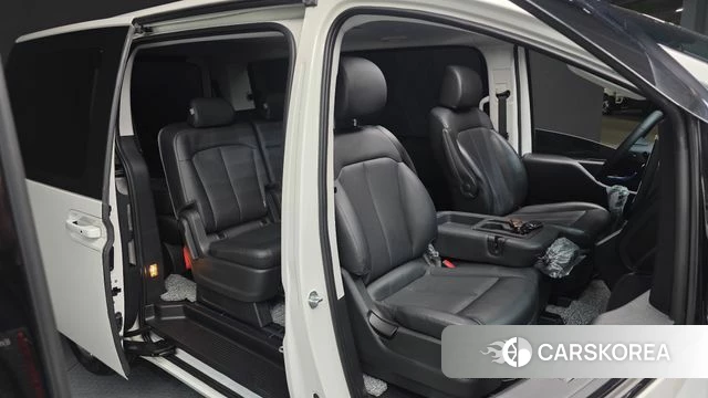 Hyundai Staria 2022 Белый из Кореи, фото 3