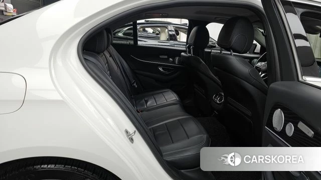 Mercedes-Benz E-Class W213 2020 Белый из Кореи, фото 3
