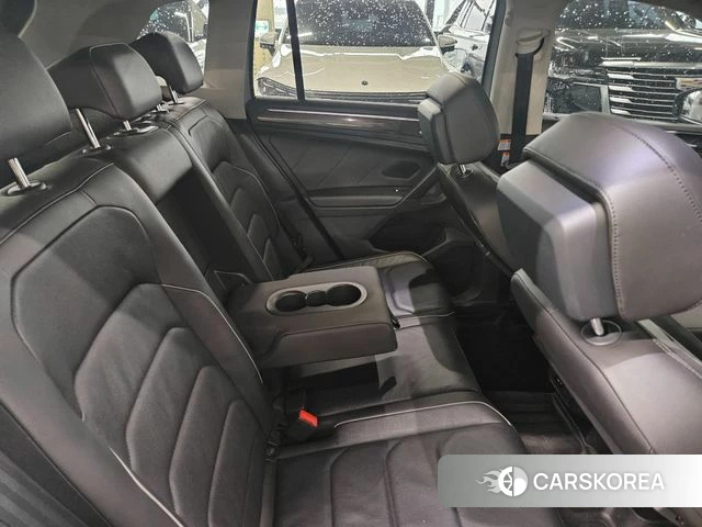 Volkswagen Tiguan second Generation 2020 Серебряный из Кореи, фото 3
