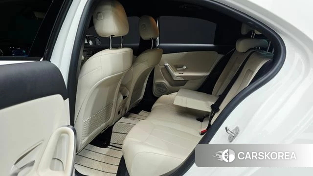 Mercedes-Benz A-Class W177 2024 Белый из Кореи, фото 3