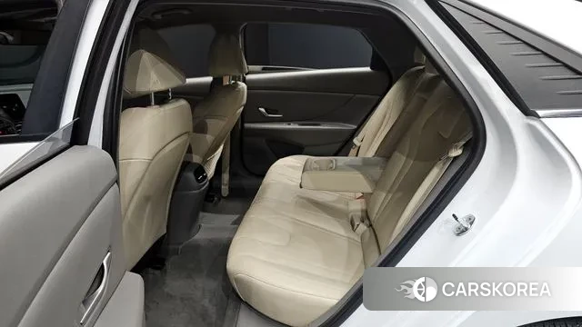 Hyundai Avante (CN7) 2022 Белый из Кореи, фото 3