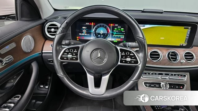 Mercedes-Benz E-Class W213 2019 Белый из Кореи, фото 3