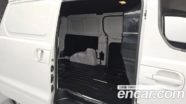 Hyundai The New Grand Starex 2021 Белый из Кореи, фото 3