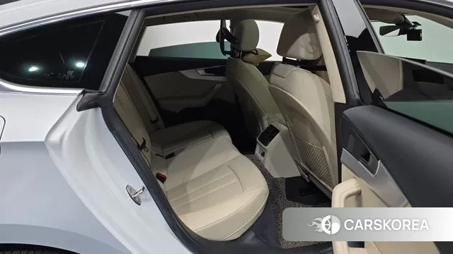 Audi A5 (F5) 2022 Белый из Кореи, фото 3