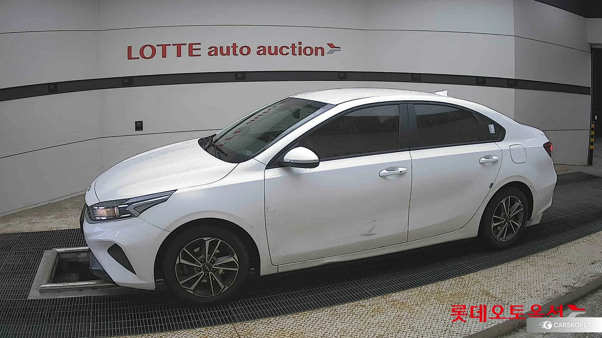 Kia K3 2022 Белый из Кореи, фото 3
