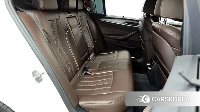 BMW 5 Series (G30) 2019 Белый из Кореи, фото 3