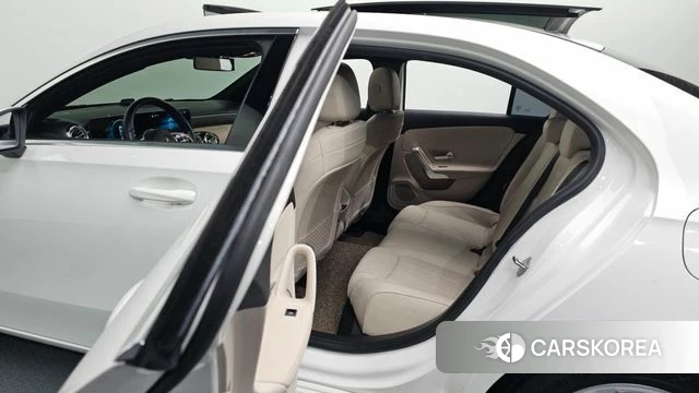 Mercedes-Benz A-Class W177 2020 Белый из Кореи, фото 3