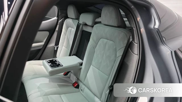Polestar Polestar 2 2025 Серебристо-серый из Кореи, фото 3