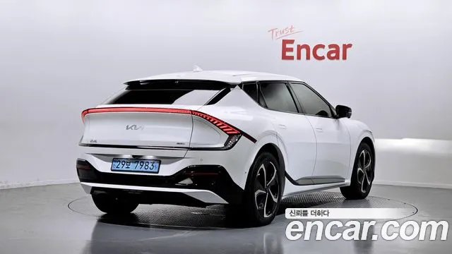 Kia EV6 2022 Белый из Кореи, фото 3