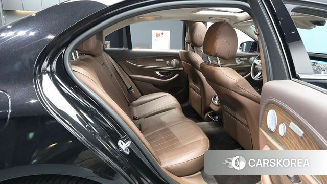 Mercedes-Benz E-Class W213 2018 Черный из Кореи, фото 3
