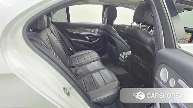 Mercedes-Benz E-Class W213 2020 Белый из Кореи, фото 3