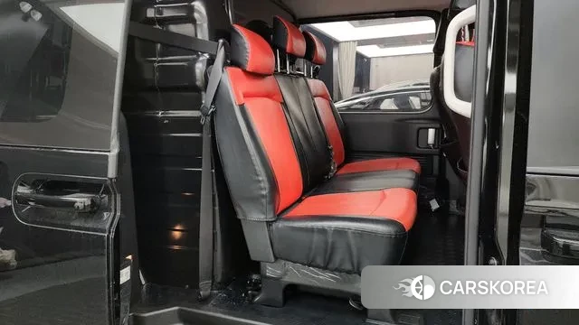 Hyundai Staria 2025 Черный из Кореи, фото 3