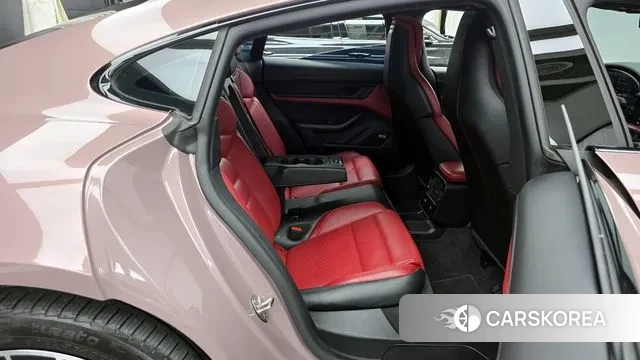 Porsche Taycan 2022 Розовый из Кореи, фото 3