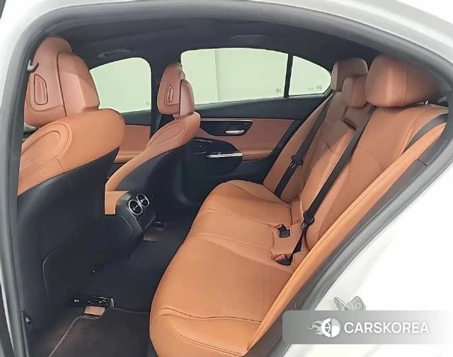 Mercedes-Benz C-Class W206 2023 Белый из Кореи, фото 3
