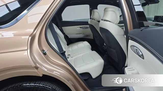 Genesis Electrified GV70 2023 Золотой из Кореи, фото 3