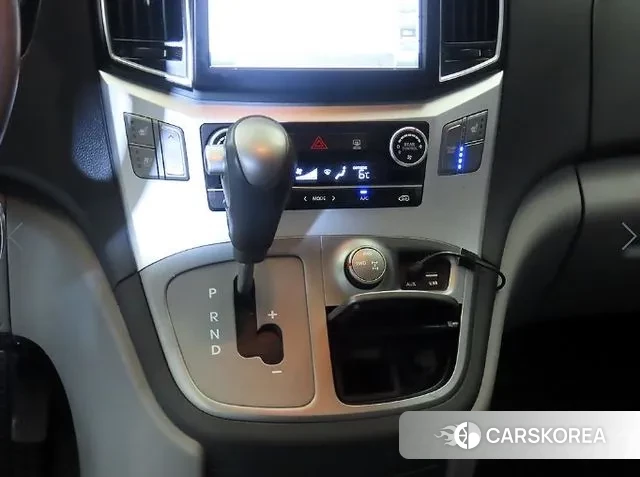 Hyundai The New Grand Starex 2018 Белый из Кореи, фото 3