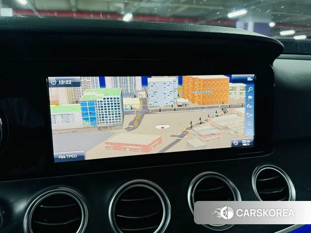 Mercedes-Benz E-Class W213 2018 Белый из Кореи, фото 3