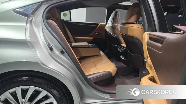 Lexus ES300h 7th generation 2020 Песочный из Кореи, фото 3