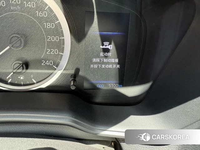 Toyota Corolla 2024 Белый из Китая, фото 3
