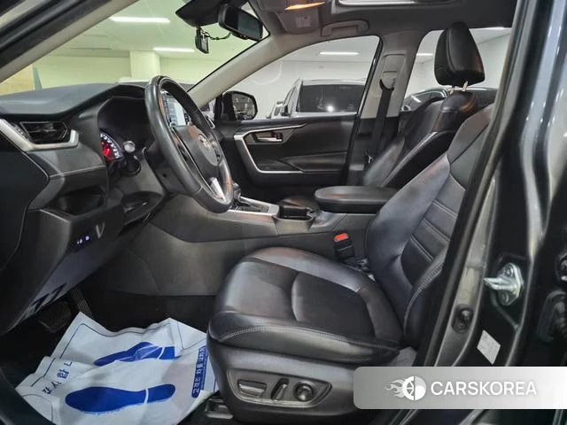 Toyota RAV4 5th Generation 2019 Серый из Кореи, фото 3