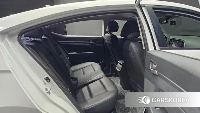 Hyundai Avante AD 2018 Белый из Кореи, фото 3