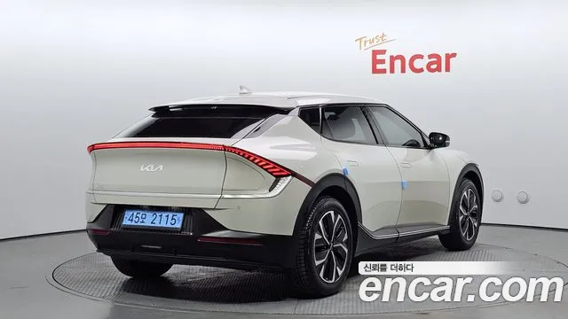 Kia EV6 2022 Жемчужный цвет из Кореи, фото 3