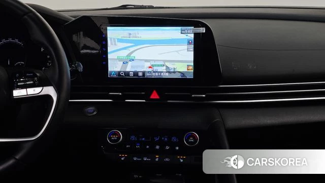 Hyundai Avante Hybrid (CN7) 2023 Белый из Кореи, фото 3