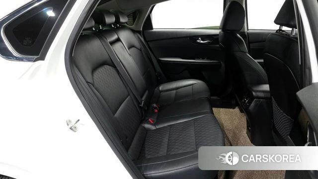 Kia The New K3 2nd generation 2022 Белый из Кореи, фото 3