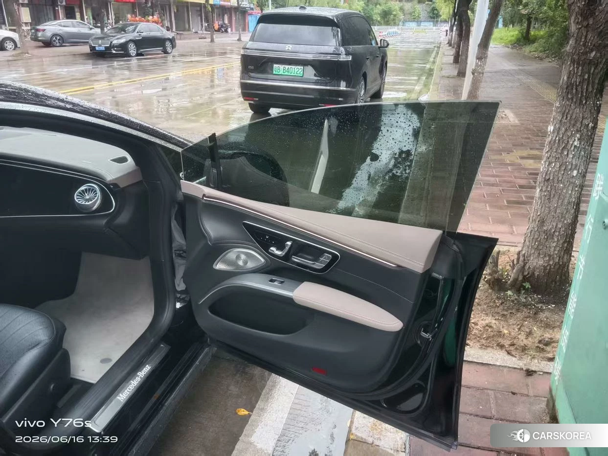 Mercedes-Benz EQS 2023 Черный из Китая, фото 3
