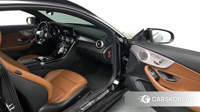 Mercedes-Benz C-Class W205 2019 Черный из Кореи, фото 3