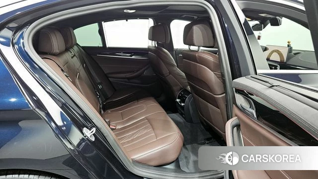 BMW 5 Series (G30) 2023 Черный из Кореи, фото 3