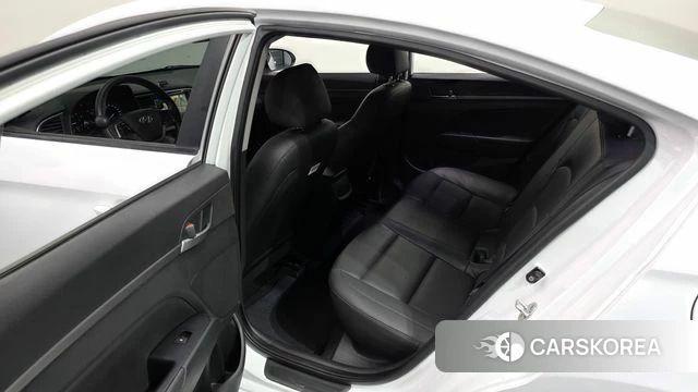 Hyundai Avante AD 2018 Белый из Кореи, фото 3