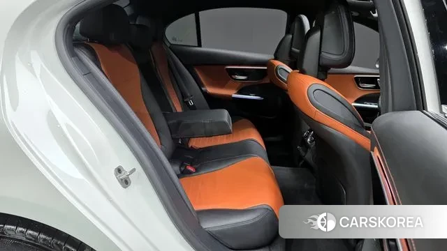 Mercedes-Benz C-Class W206 2025 Белый из Кореи, фото 3